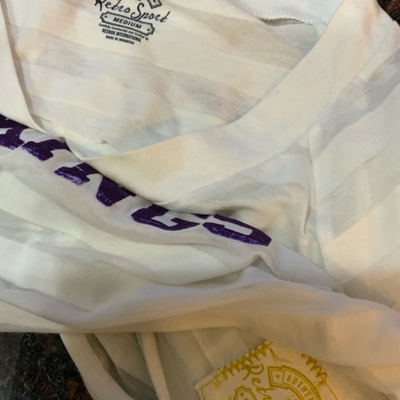 Minnesota Vikings sheer striped short sleeve V-Neck. Size M - Picture 5 of 5